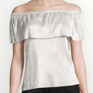 a.n.a Off The Shoulder Plisse Top
